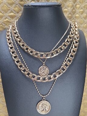 Y2K Layered Gold Coin Pendant Chunky Cuban Chains Necklace - Women Jewelry